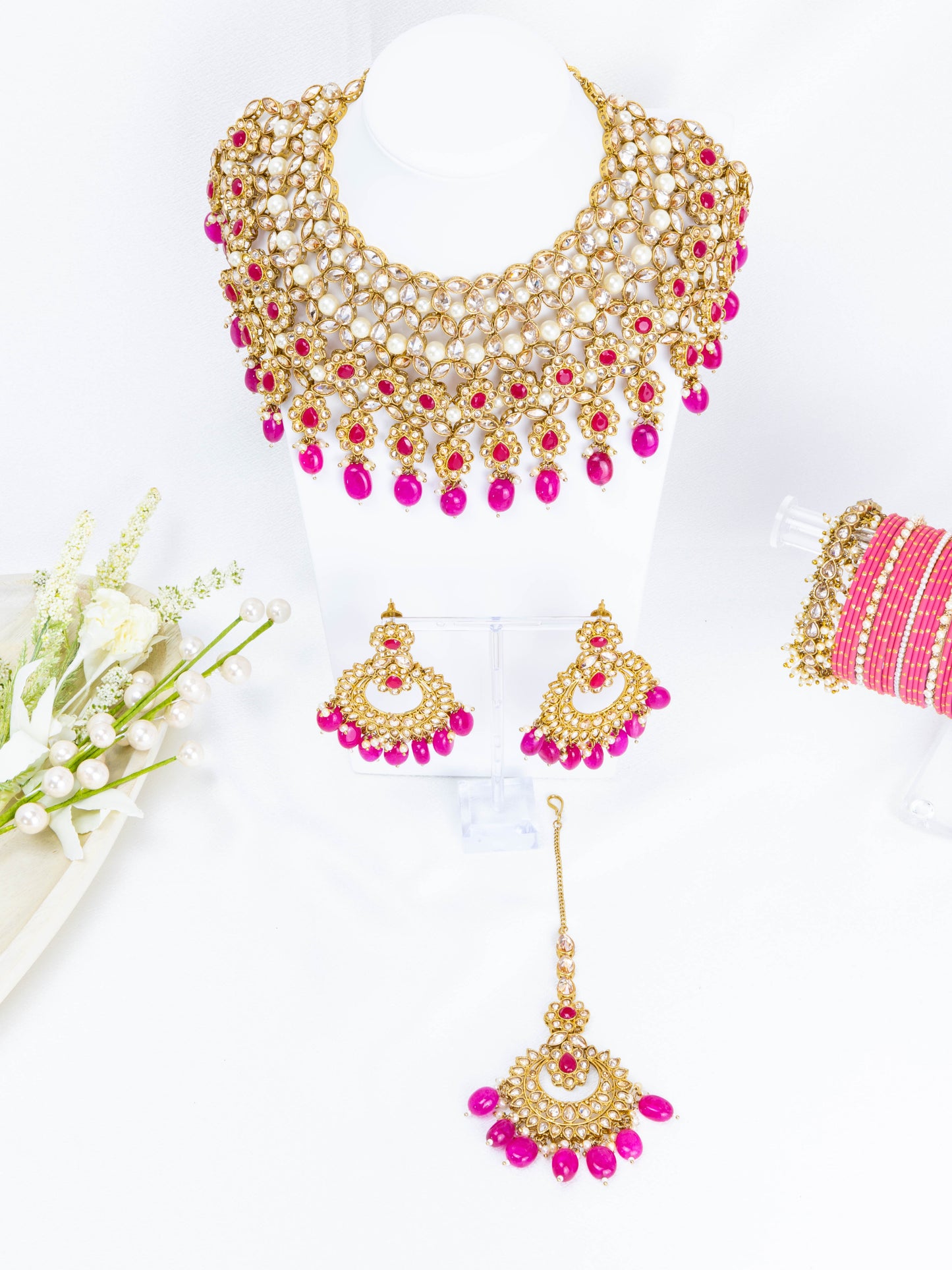 Inaayat Pearl Necklace Set