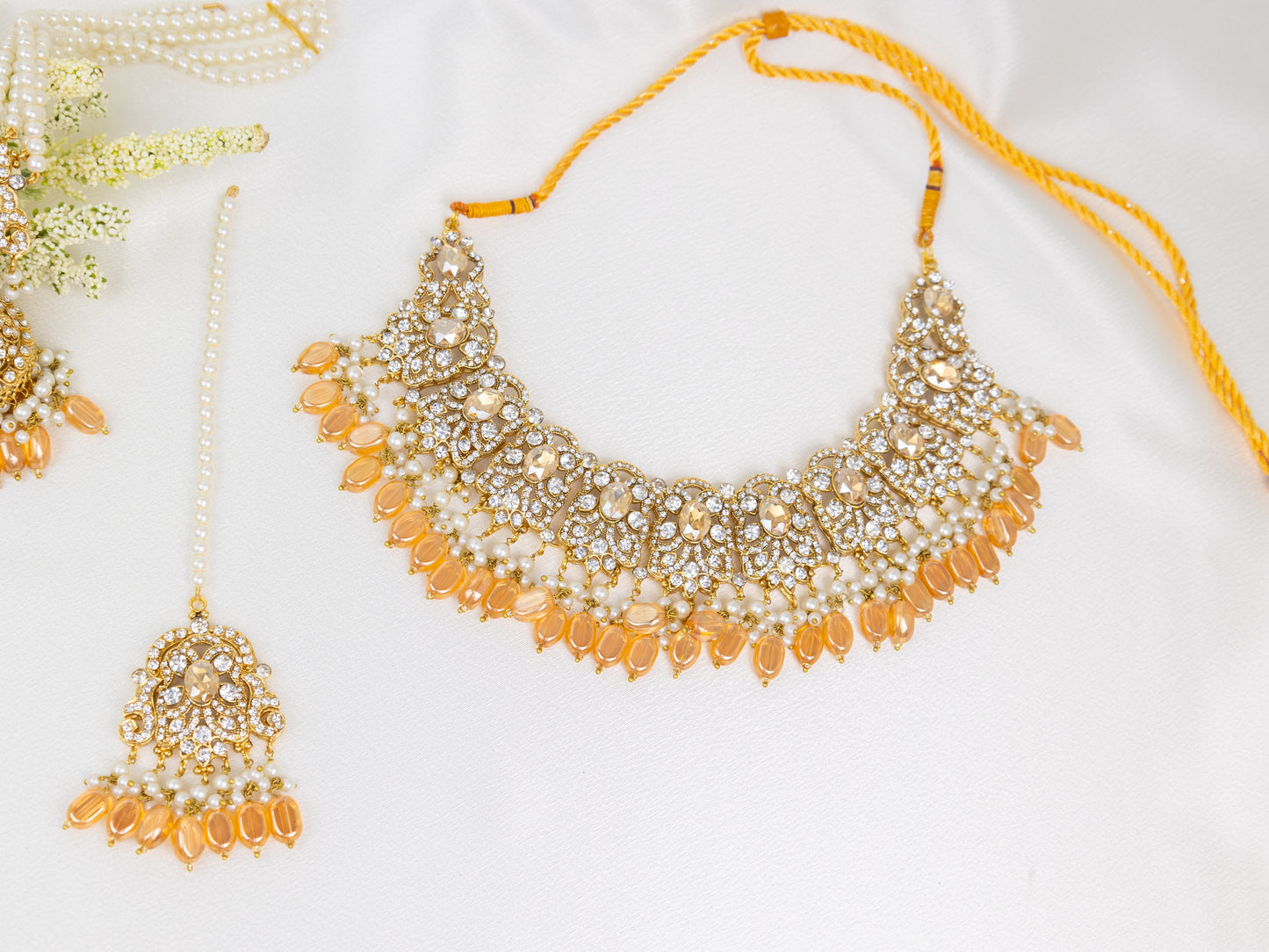 Amara Golden Necklace Set